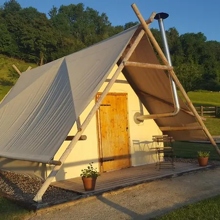 Tente de luxe La P'tite Ferme De La Vie *