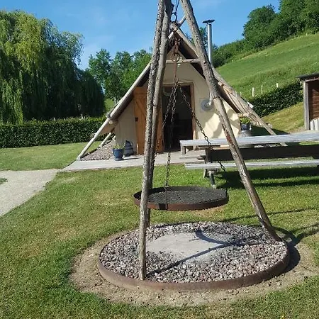 La P'tite Ferme De La Vie Survie